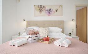 Rooms Orion